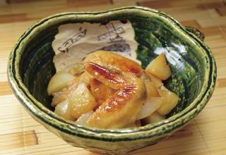 炊飯器で作る　鶏の手羽先と大根の煮物